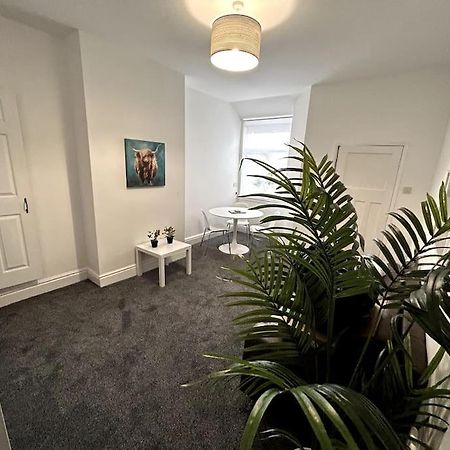 Stoke-on-Trent Bright Home From Home מראה חיצוני תמונה